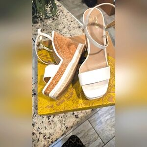 Plataform sandals 8.5